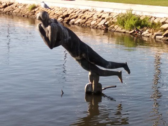 Estatua a Maria da Fonte